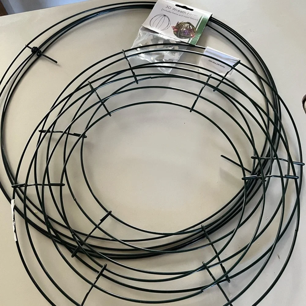 Wreath forms